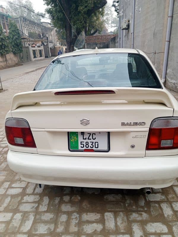 Suzuki Baleno 2004 1