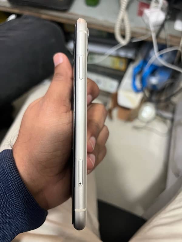 iPhone 11 64GB 1