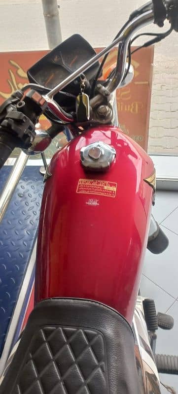 honda 125 SE special edition 6