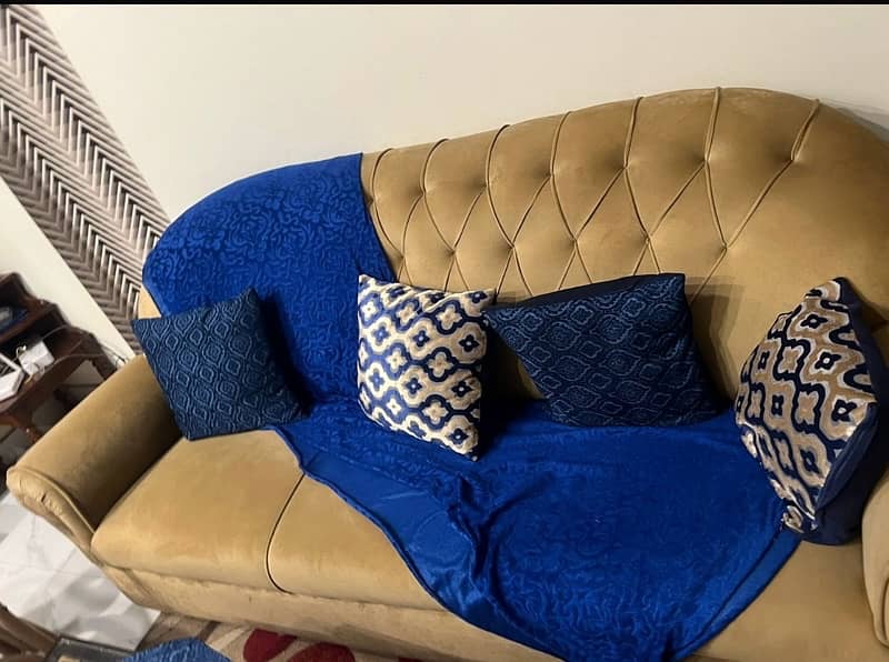 5 seater sofa set for sale 3+1+1 2