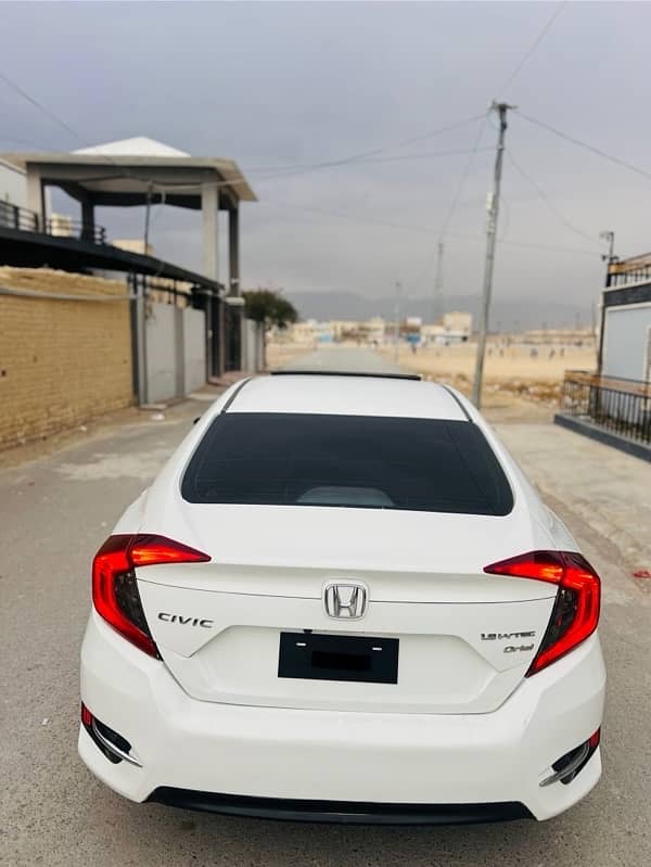 Honda Civic Oriel 2017 4