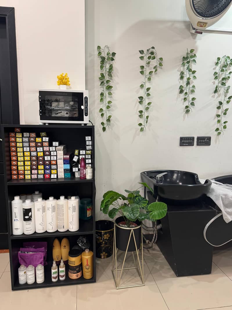 Beauty Salon for Sale in Phase 5, DHA 4