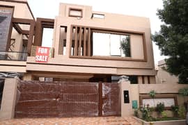 Bahria Town - Sector D House Sized 10 Marla For sale