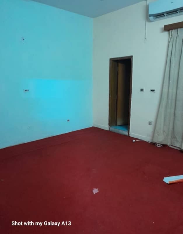 One Kanal Upper Portion For Rent In Garden Town 4