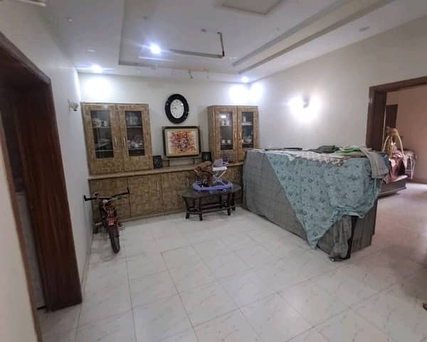 Avail Yourself A Great 5 Marla House In Allama Iqbal Town - Nizam Block 1