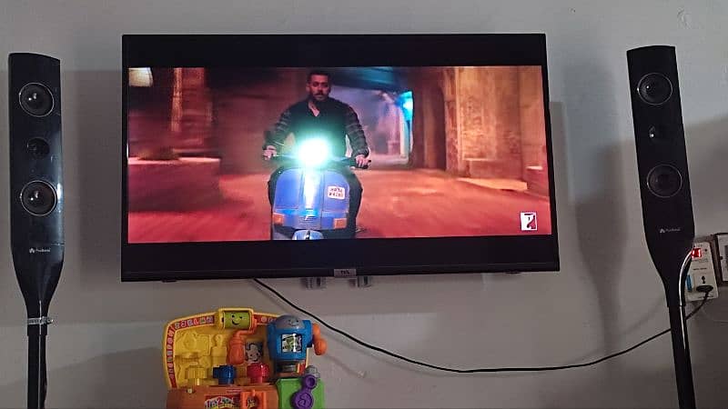 TCL 40 Inch Android smart Led 1