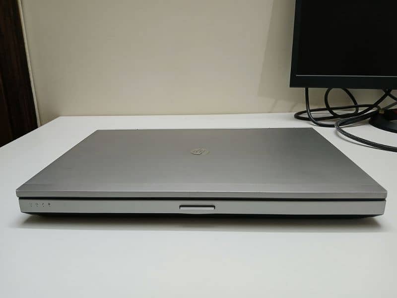 Hp elitebook 8470p core i5 3rd Gen 4