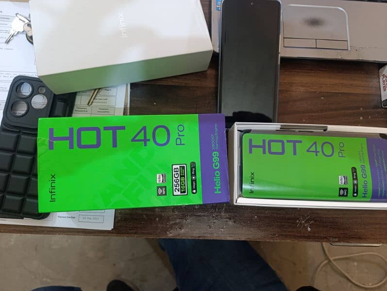 Infinix Hot 40 Pro 8/256 0