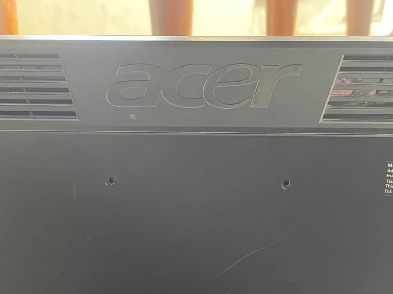 Acer LCD monitor 4