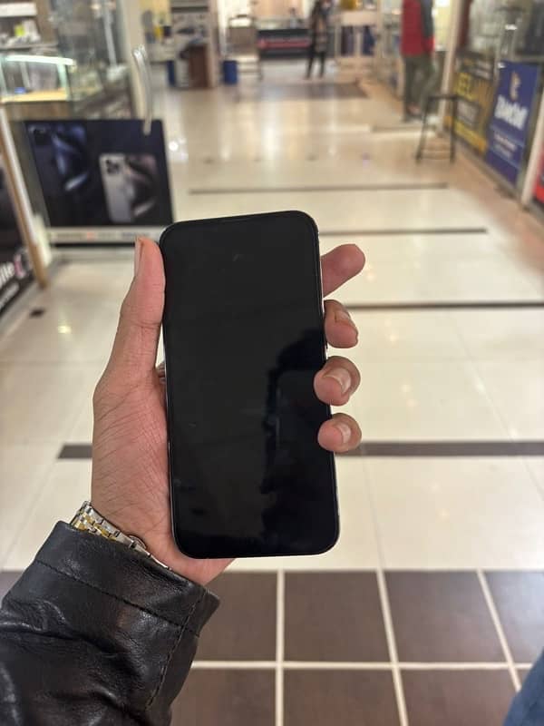 Iphone 13 pro (pta approved) 4