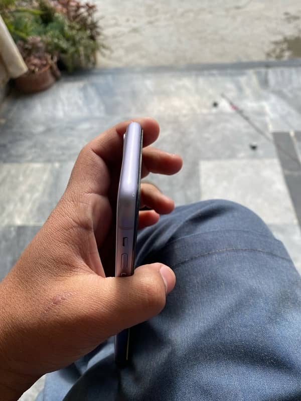 iphone 11 urgent sale no issue exchange possible 5