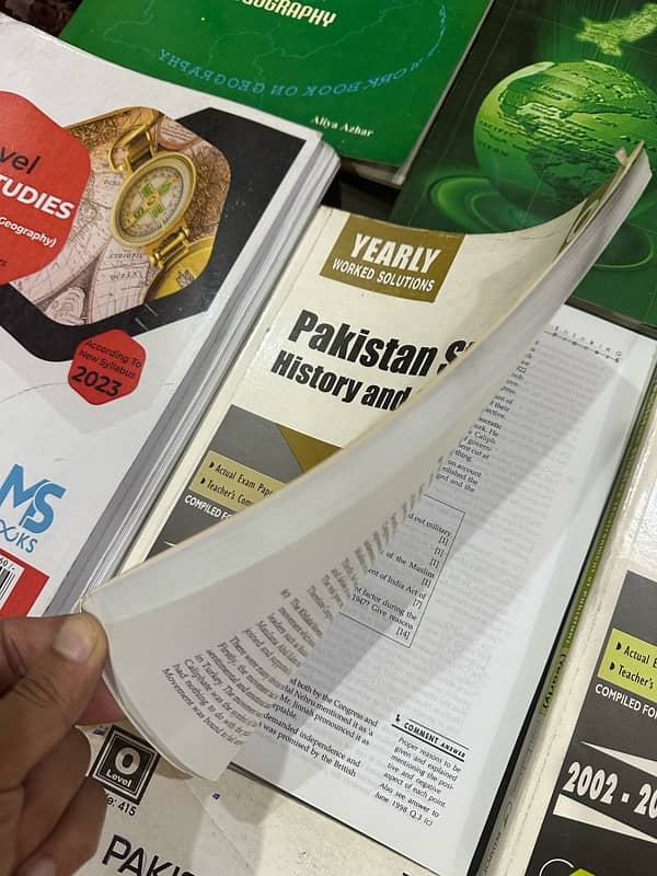 O Level Pakistan Studies and Geography Book and Notes by Aliya Azhar 5