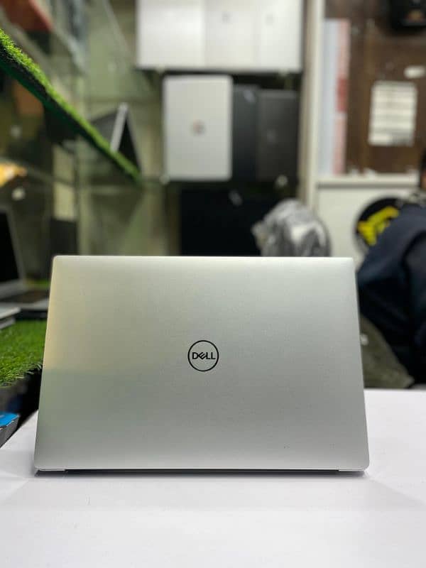 Dell Xps 15 9570 Core i7 8th gen : 32/512 1