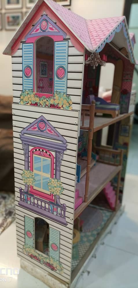 Big Doll house 48H x 32W x 12D inch 0