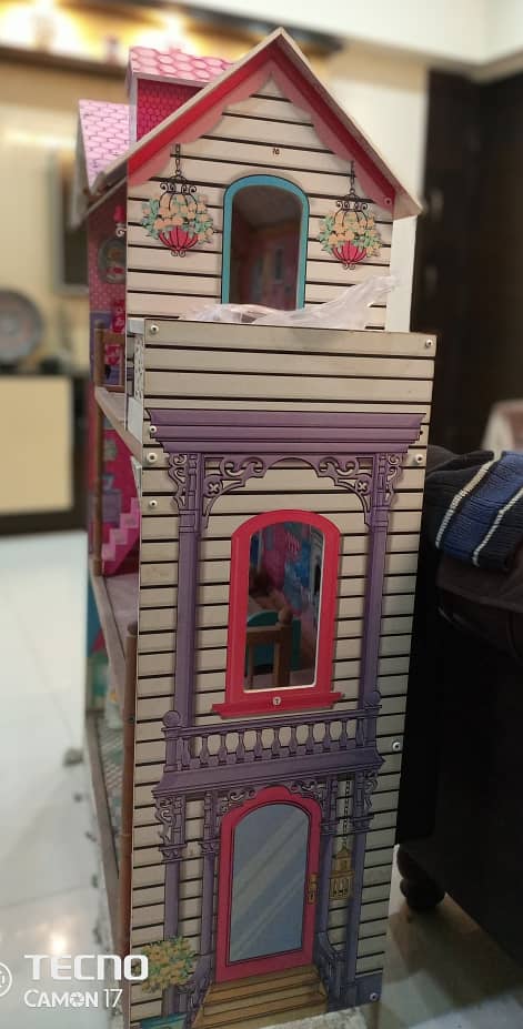 Big Doll house 48H x 32W x 12D inch 1