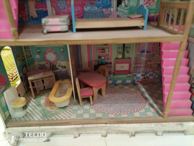 Big Doll house 48H x 32W x 12D inch 3