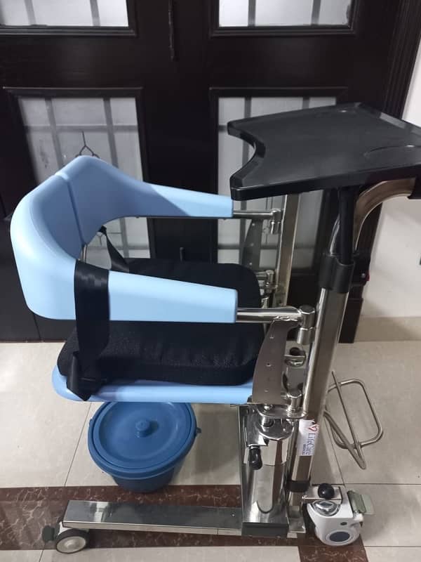 Hydraulic Patient Transfer Wheel Chair 2