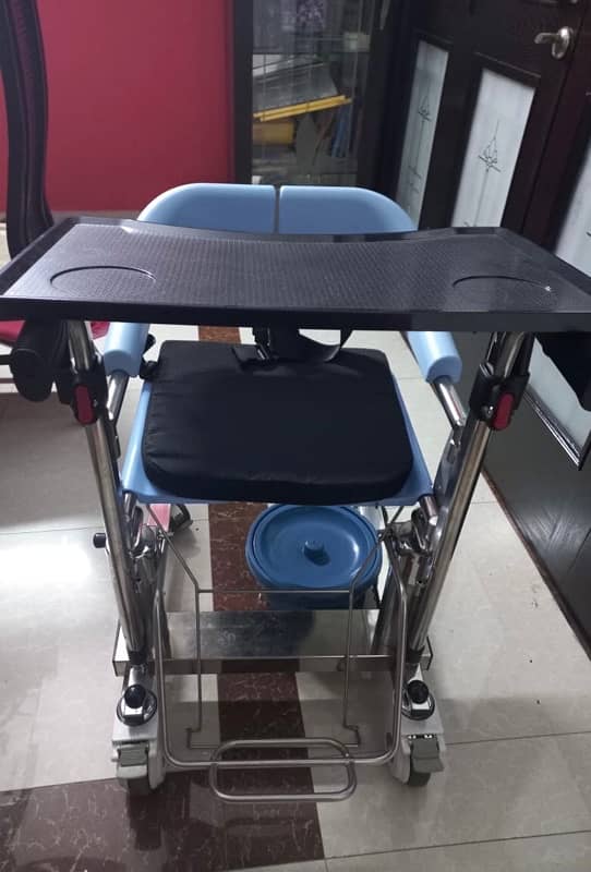 Hydraulic Patient Transfer Wheel Chair 3