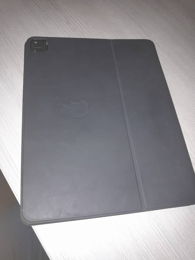 ipad  4th Gen ( 12.9 ) 9