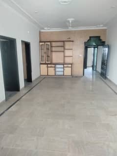 1 KANAL UPPER PORTION FOR RENT WITH 3 BEDS