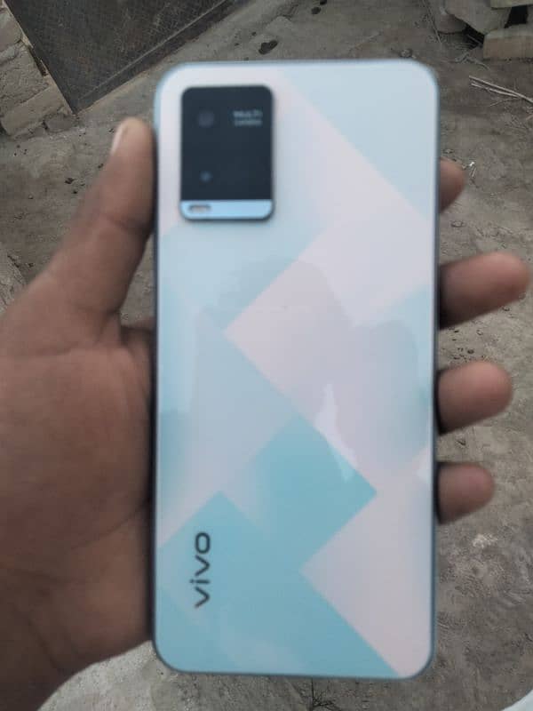 Vivo y21 4/64gb with box charger  no any foult exchange possible 0