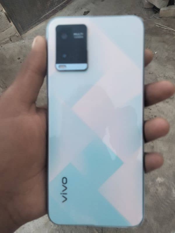 Vivo y21 4/64gb with box charger  no any foult exchange possible 1