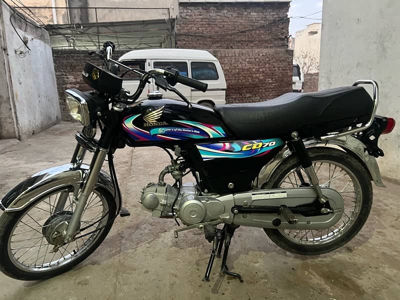 Honda Cd 70 24model black Total geniune 0