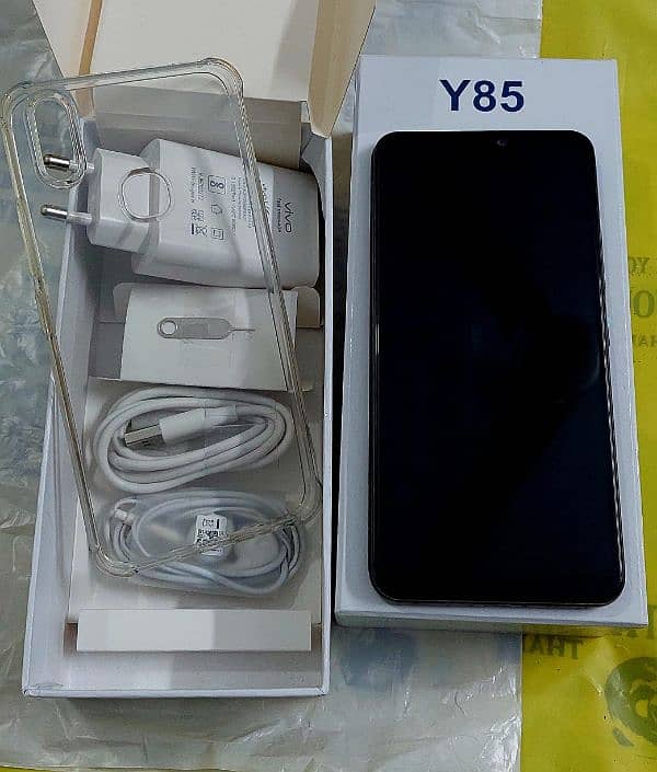 vivo y85 4/64 complete box 5