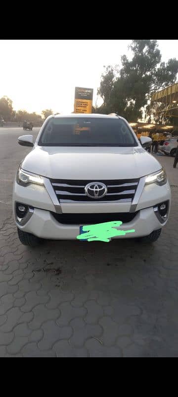 Toyota Fortuner V 2020 0