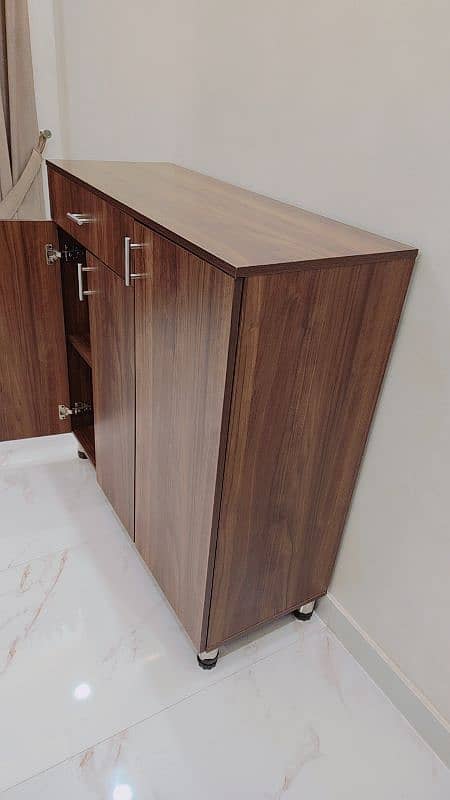 Cupboard with multiple drawers 4