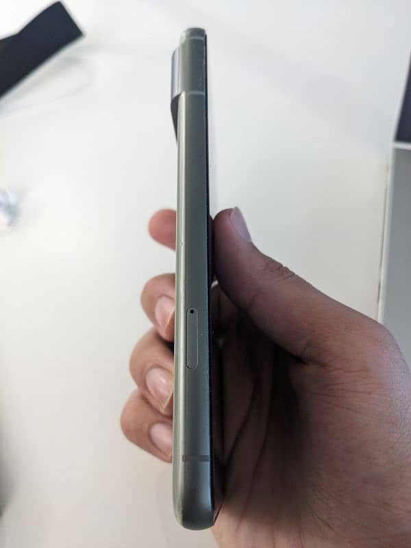 Google Pixel 8 (10/10) Condition 4