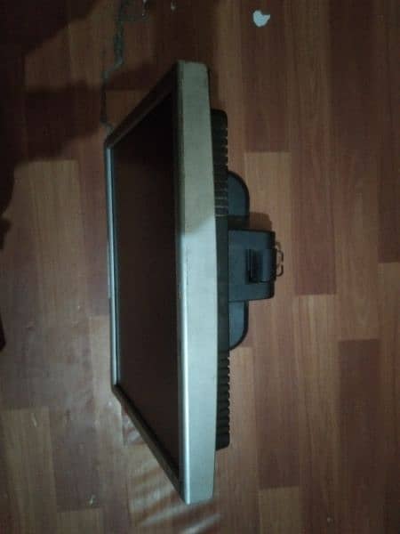 DELL lcd moniter 3