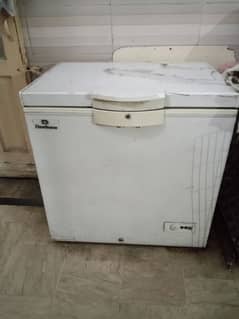 Dawlance deep freezer