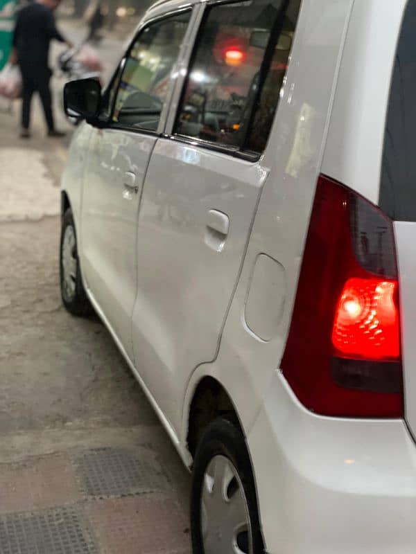 Suzuki Wagon R 2017 1