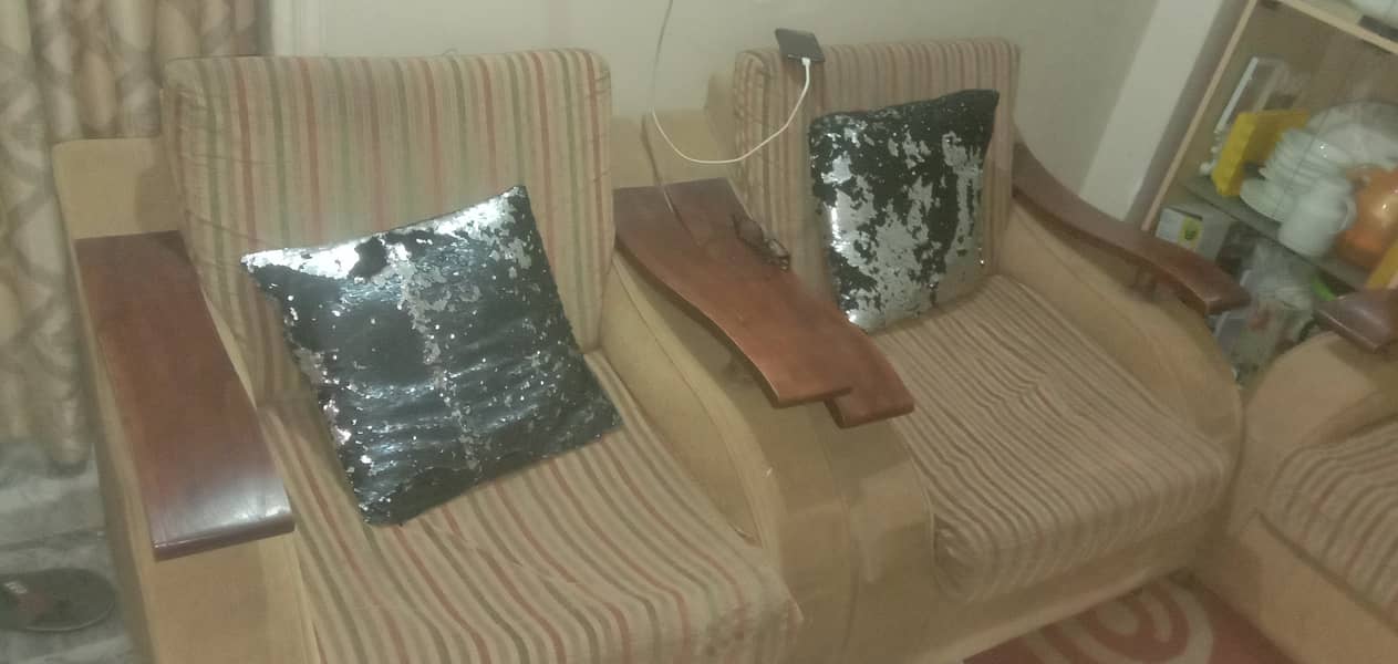 Used 5 Seater Sofa set 0