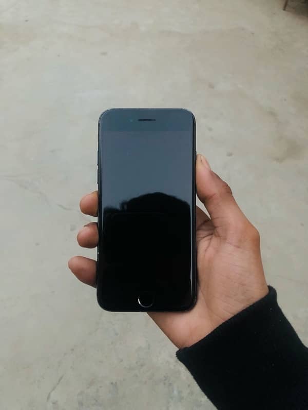 iPhone 7 PTA approved 32gb. 0