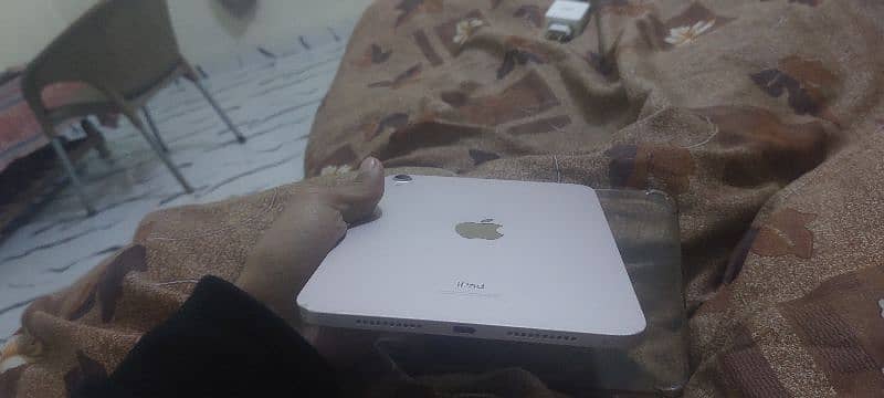 Ipad mini 6 new condition 4