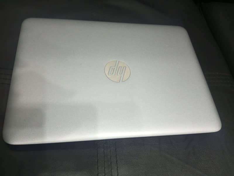 laptop HP 820 G3 I5 6TH GENERATION  RAM 8 GB  SSD 256GB 1