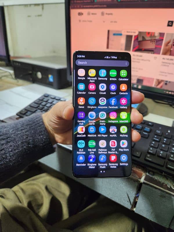 Galaxy S10 plus official PTA 8/128 Gb 5