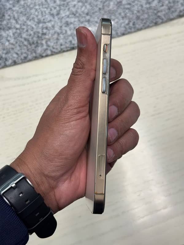 iphone 12 Pro, Gold, 128GB, PTA Approved 3