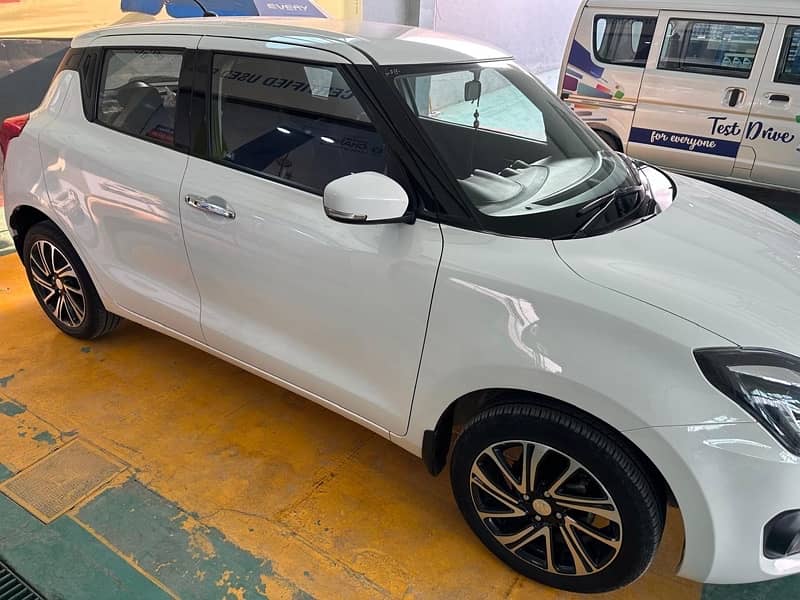 Suzuki Swift 2022 4