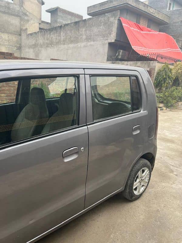 Suzuki Wagon R 2018 14