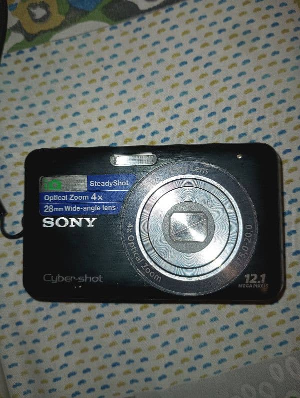 I am selling Sony cyber shot 3