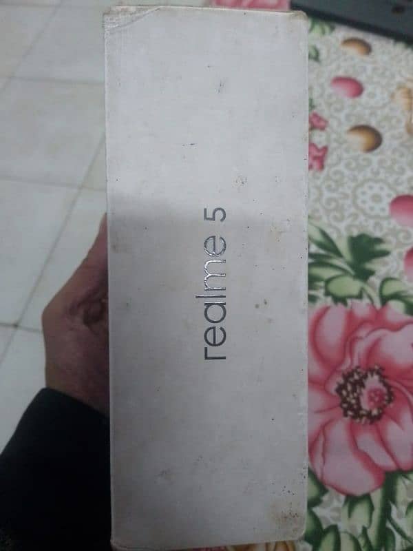 realme 5 hai condition 10 by 9 hai 4 64 1