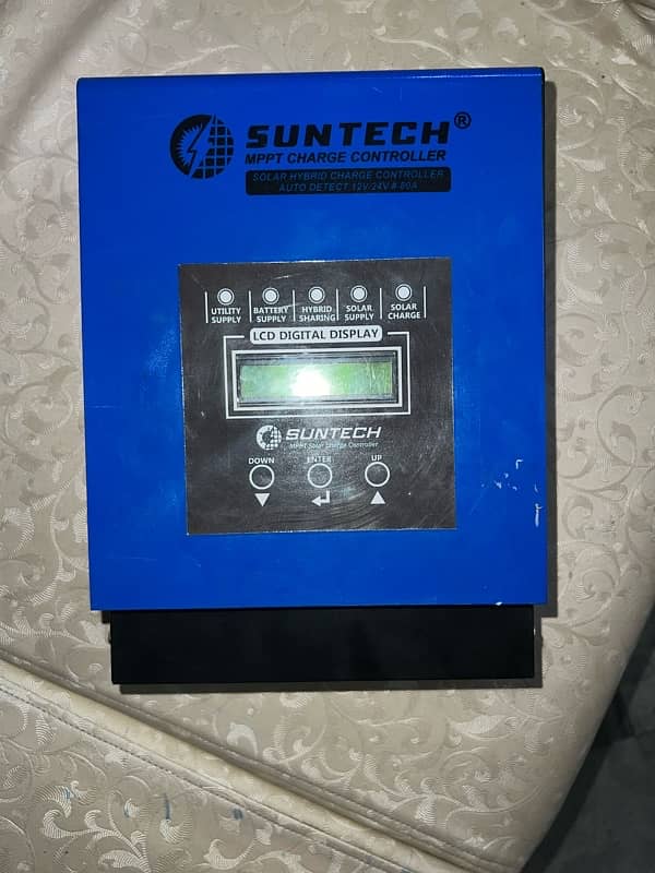 solar mppt and charger controler 0