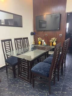 Dining table for sale