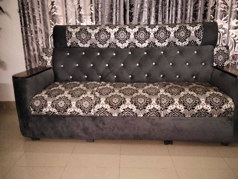 5 seater Sofa 3