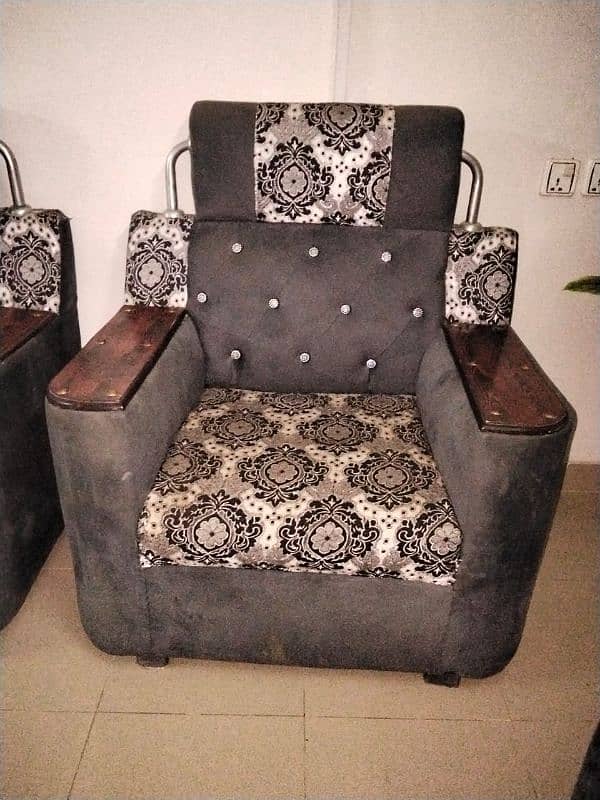 5 seater Sofa 4