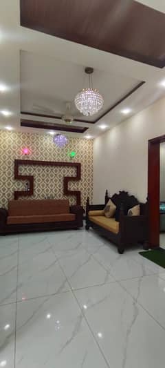 5 MARLA LIKE BRAND NEW HOUSE AVAILEBAL FOR RENT IN BAHRIA TOWN LAHORE