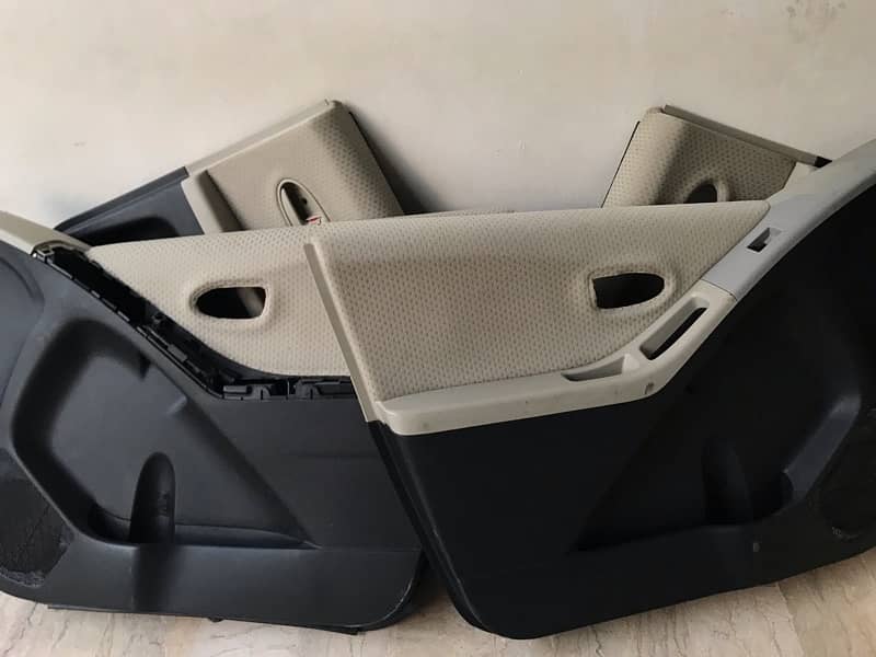 toyota Vitz door panels 0